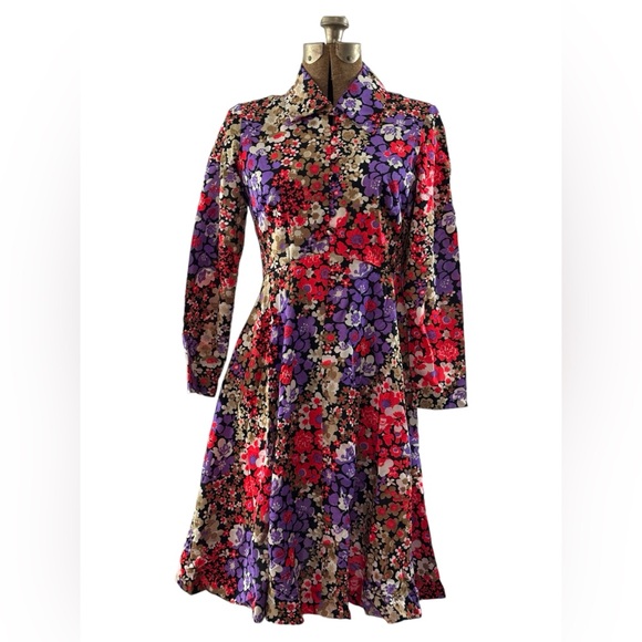 1970’s Flower Print Long Sleeve Button Dress by Avalon Classics Inc. - Picture 2 of 6